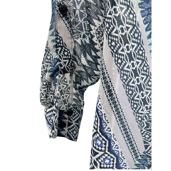 Democracy Boho Chic Printed Wrap Blouse Asymmetrical Hem Top Size Medium - Picture 5 of 7